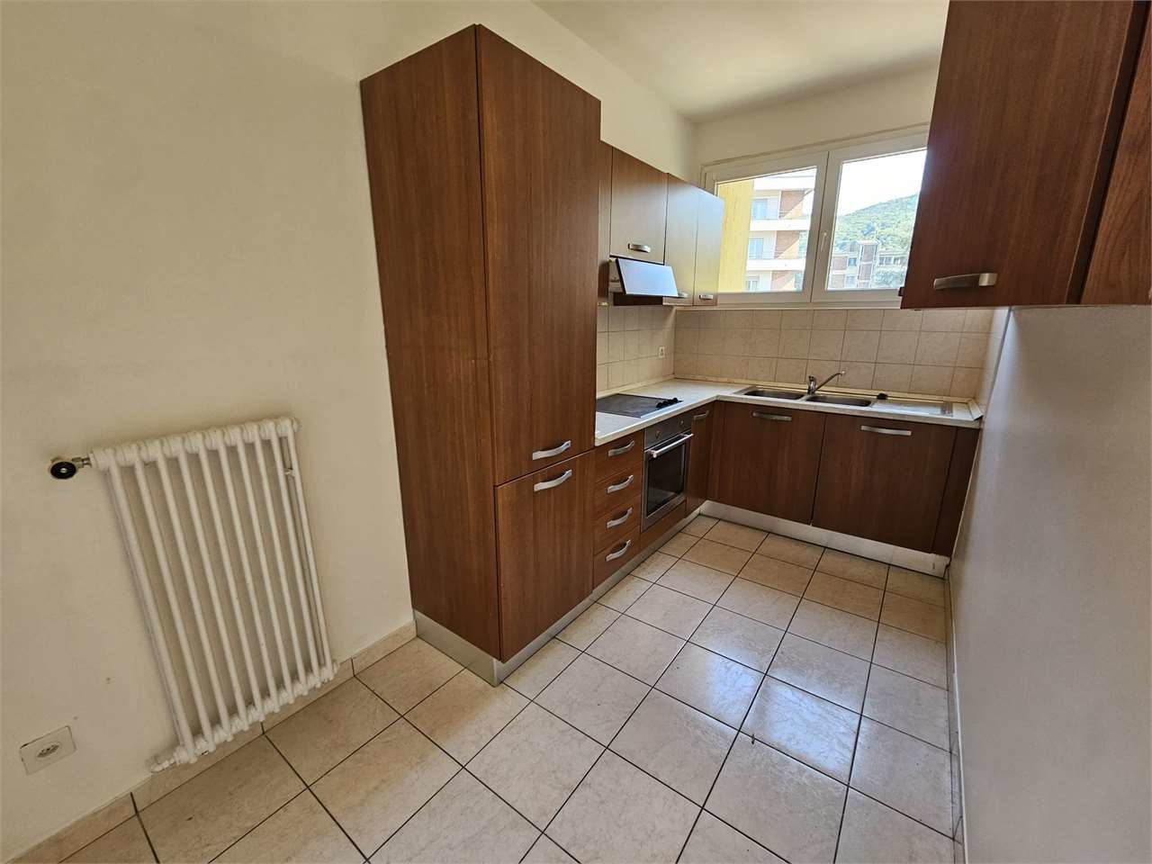 ... , Wohnung zu vermieten, 6830 Chiasso