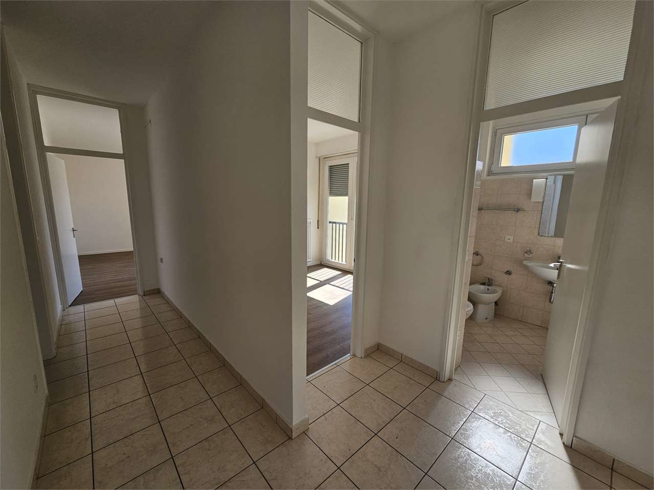 ... , Wohnung zu vermieten, 6830 Chiasso