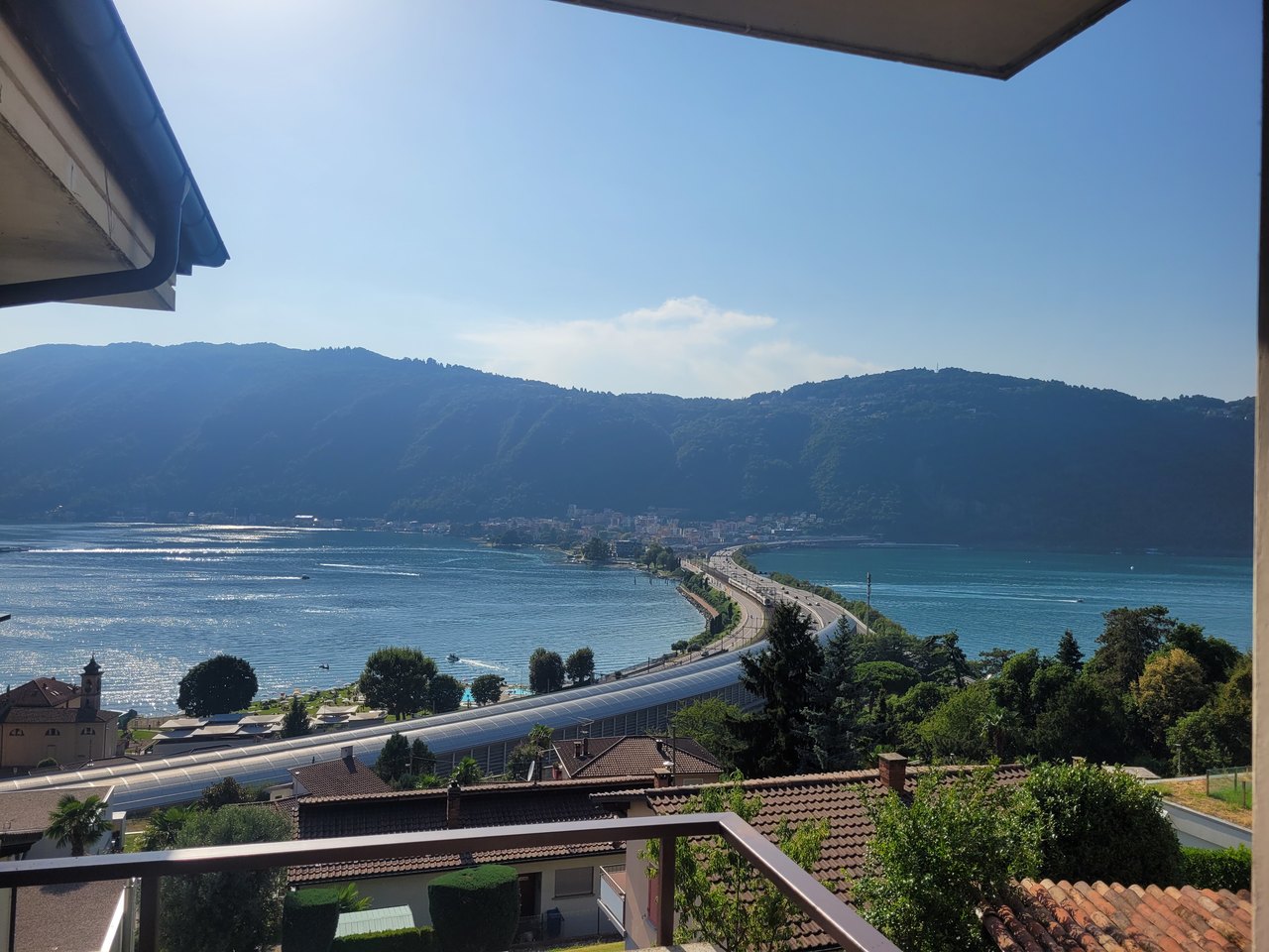 Fantastica vista lago dalle camere , Attikawohnung zu verkaufen, 6816 Bissone
