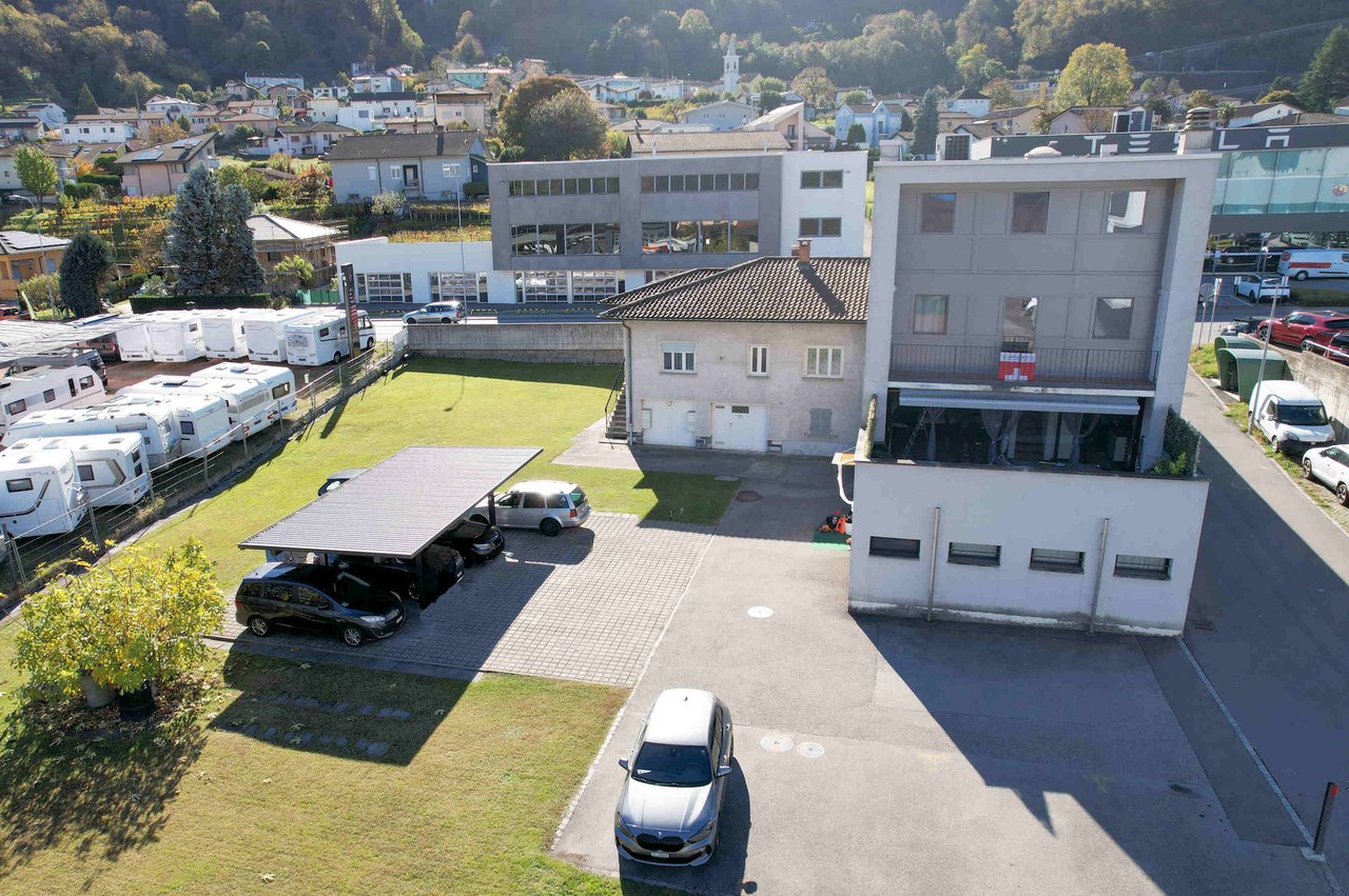 ... , Haus zu verkaufen, 6593 Cadenazzo