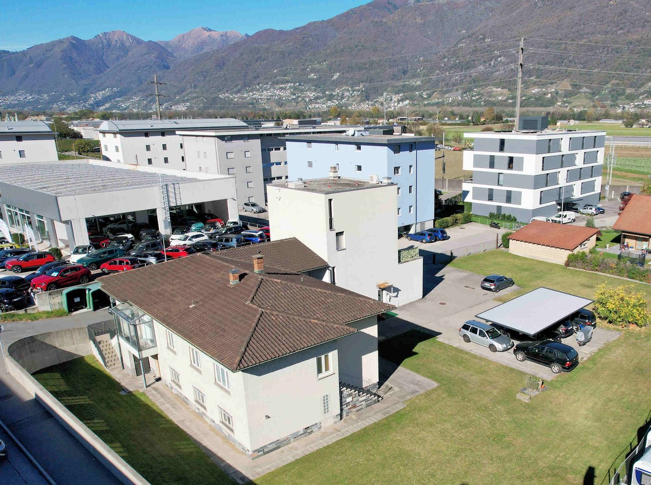 ... , Haus zu verkaufen, 6593 Cadenazzo