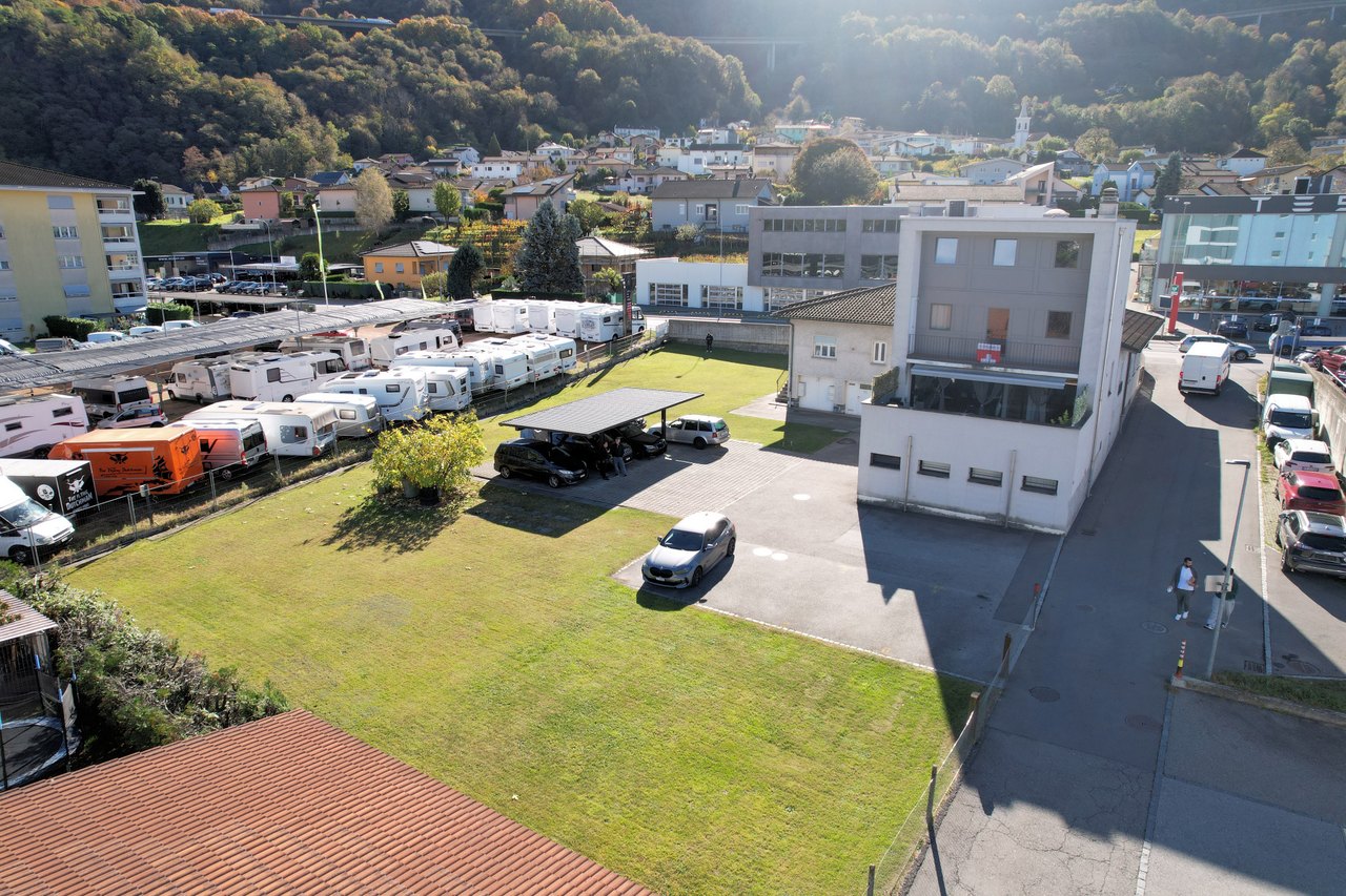 ... , Haus zu verkaufen, 6593 Cadenazzo