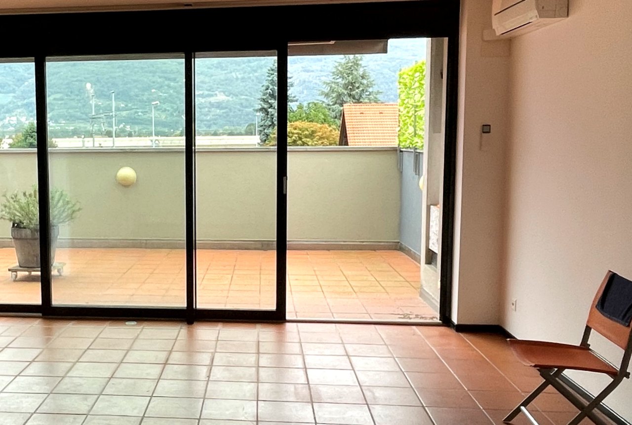 ... , Haus zu verkaufen, 6593 Cadenazzo