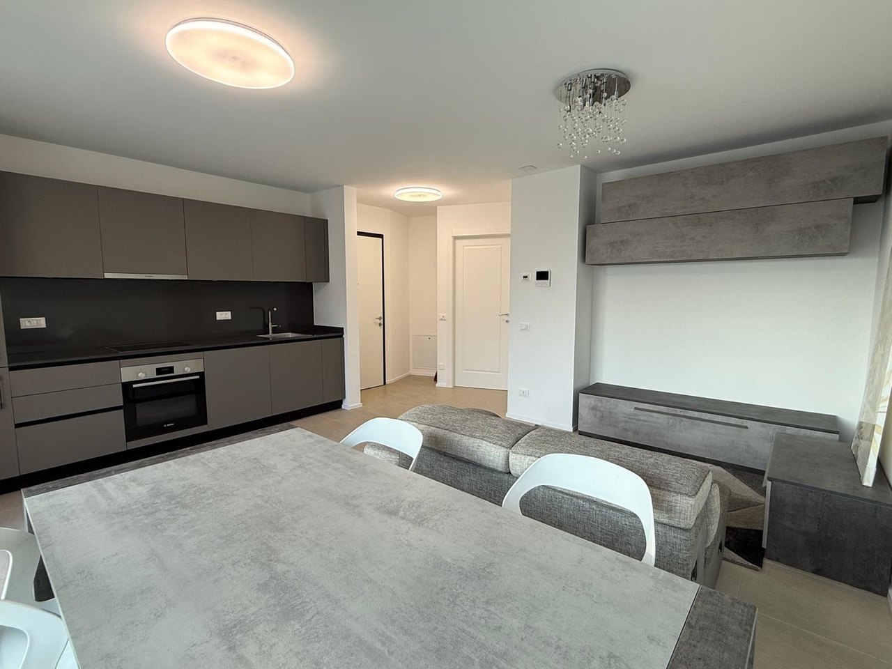 ... , Wohnung zu vermieten, 6500 Bellinzona